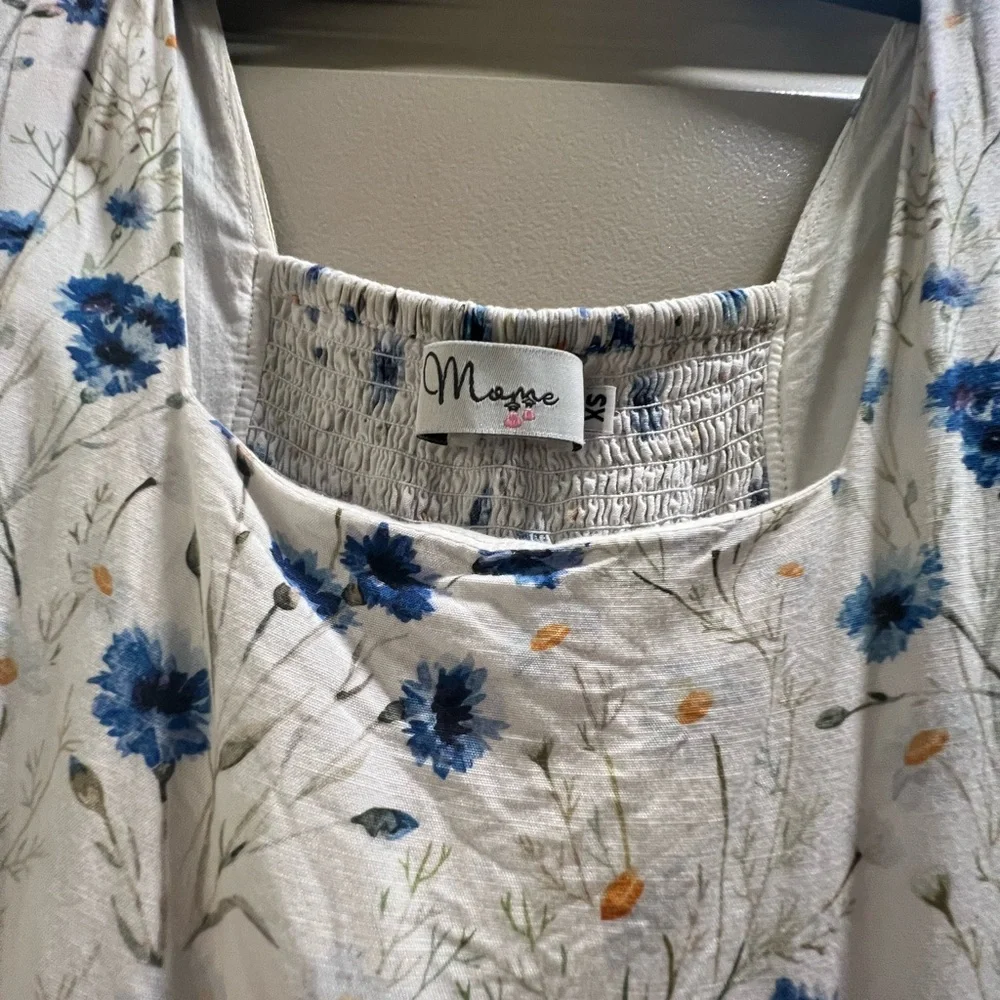 Chic Floral Midi Dress with Puff Sleeves - Picture 5 of 5